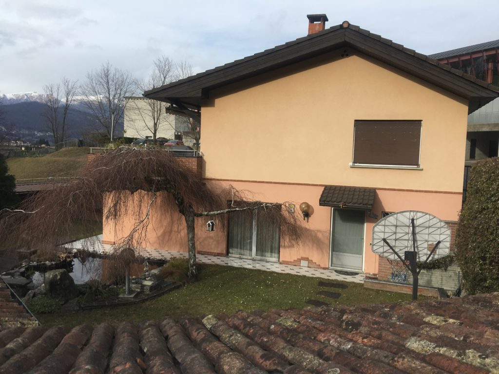 Umbau: Einfamilienhaus mit Terrasse in Pazzallo - Tessin